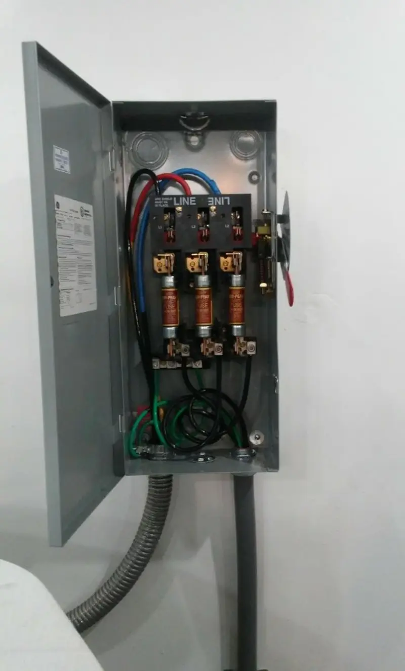 Three-phase disconnect switch installed for Electrical Wiring & Rewiring in Gillespie